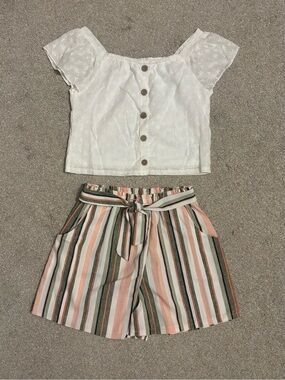 NWOT Girls Beautees Medium Short Outfit